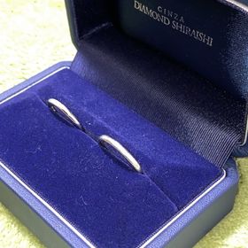 【銀座ダイヤモンドシライシの口コミ】 シンプルですが、王道なデザインに夫婦共にひかれて購入しました。本来指…