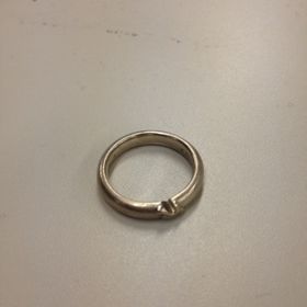 【ケイウノ ブライダル(K.UNO BRIDAL)の口コミ】 ティファニーと悩みましたが、嫁が大のディズニー好きということが
最大の…