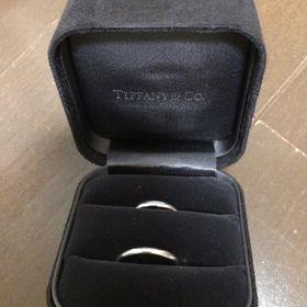 【ティファニー(Tiffany & Co.)の口コミ】 婚約指輪にティファニーをもらっていたので、結婚指輪もティファニーで買…