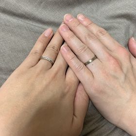 【EVANS BRIDAL(エヴァンスブライダル)の口コミ】 エヴァンスブライダルさんオリジナルのシャンパンゴールドの指輪が綺麗だ…