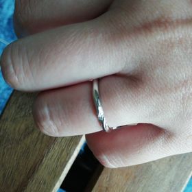 【エクセルコダイヤモンド(EXELCO DIAMOND)の口コミ】 シンプルなデザインが素敵だと思ったし、値段も手が届きそうな価格設定だ…