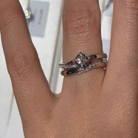 【アイプリモ(I-PRIMO)の口コミ】 シンプルで使いやすいデザインであること、重ね付けした際にボリュームが…