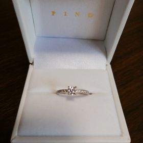 【宝寿堂(ほうじゅどう)の口コミ】 【決めて】
①担当の方の知識の豊富さと信頼感と人柄
②ダイヤも自分で選べ…