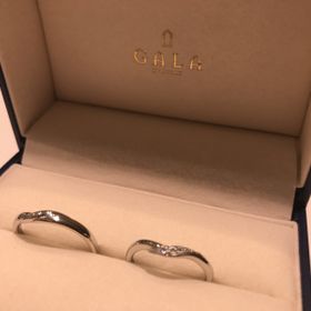【GALA JEWELRY(ガラジュエリー)の口コミ】 色々なデザインのものを試着して1番キレイなものを購入しました。好みのデ…