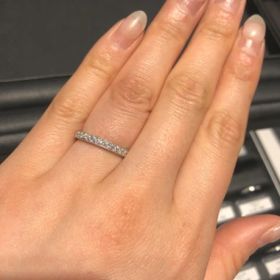【エクセルコダイヤモンド(EXELCO DIAMOND)の口コミ】 ハーフエタニティリングにしようと決めて色々なブランドを回り、ダイヤモ…
