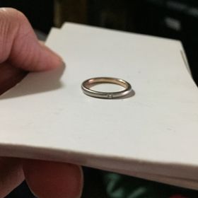 【ラザール ダイヤモンド(LAZARE DIAMOND)の口コミ】 色々な形を検討しましたが、結婚指輪は毎日つけているので、やはりシンプ…