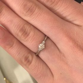 【Mariage ent(マリアージュエント)の口コミ】 デザイン的にダイヤモンドの輝きの存在感がしっかりとありますが、アーム…