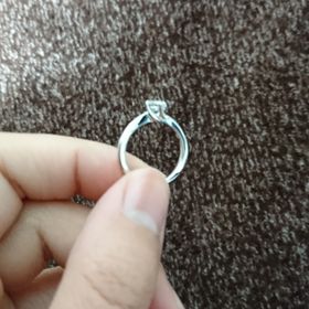 【ラザール ダイヤモンド(LAZARE DIAMOND)の口コミ】 旦那さんは、何店舗かお店を周り色んな指輪を見たのですが、横から見たと…