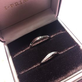 【アイプリモ(I-PRIMO)の口コミ】 店舗にに伺ったときに一目見て輝いている指輪があり、私が一目惚れしてし…