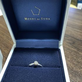 【HOSHI no SUNA 星の砂(ほしのすな)の口コミ】 指が太いのが悩みなので、ウェーブがかかったデザインで、装着時も綺麗に…