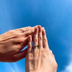 【アイプリモ(I-PRIMO)の口コミ】 彼女の一目惚れで決まりました笑
ゴツすぎないシンプルなデザインで普段着…