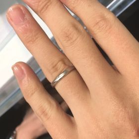 【GALA JEWELRY(ガラジュエリー)の口コミ】 職場で着けていても違和感がないという事を念頭にリング探しをして、この…