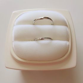 【俄(にわか)の口コミ】 日本のお店で、日本人の指に合う指輪だという事が一番の決め手になりまし…