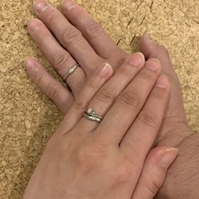 【TRECENTI(トレセンテ)の口コミ】 ダイヤの隣に寄り添うピンクダイヤがかわいらしくて、一目惚れしました‼︎
…