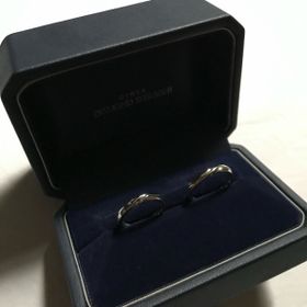 【銀座ダイヤモンドシライシの口コミ】 二人とも毎日つけるということと、普段からシルバーアクセサリーが好きな…