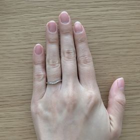【アイプリモ(I-PRIMO)の口コミ】 いろんな指輪を試着させていただき、Vになっているデザインが指が細く見え…