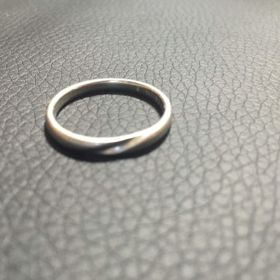 【ラザール ダイヤモンド(LAZARE DIAMOND)の口コミ】 嫁と同じデザイン、嫁のものはダイヤがはいyっているものになります。他の…