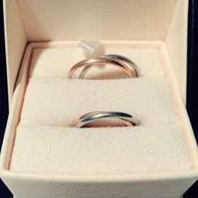 【Desserts(デザート)の口コミ】 ピンクゴールドを使った指輪が良かったのと
シンプルすぎるのは嫌だなと思…