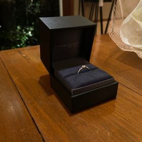 【ラザール ダイヤモンド(LAZARE DIAMOND)の口コミ】 旦那さんが、何店舗かお店を周り選んでくれたとのことでしたが、シンプル…