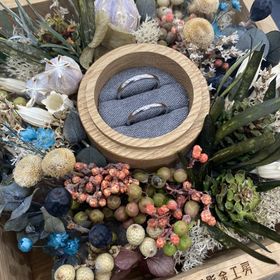 【鎌倉彫金工房の口コミ】 長く付けるものなので、シンプルなデザインで且つ自分たちらしさの出る物…