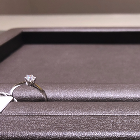 【アイプリモ(I-PRIMO)の口コミ】 ダイヤモンドに頼らず着けた本人の素材が1番輝くシンプルかつ美しいデザイ…