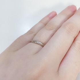 【ヴァンドーム青山(VENDOME AOYAMA)の口コミ】 もともと指輪のデザインはウェーブ系のがいいと決めていました。また、普…