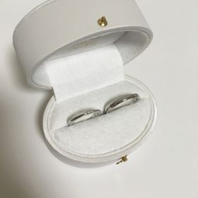 【Foulason(フレゾン)の口コミ】 価格の良さとデザイン性です。婚約指輪と
同じブランドにしましたが、種類…