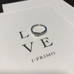 【アイプリモ(I-PRIMO)の口コミ】 デザインと価格が決め手でした。一粒ダイヤがドンとあるだけのものは苦手…