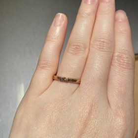 【ORECCHIO(オレッキオ)の口コミ】 クラシカルなデザインで、エメラルドカットダイヤが使用されているところ…