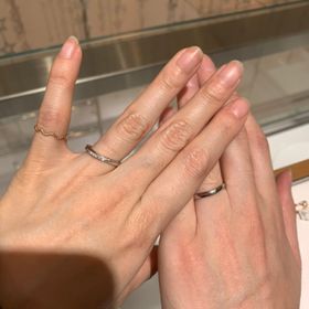 【ケイウノ ブライダル(K.UNO BRIDAL)の口コミ】 安価で品揃えも多いので、若い世代に優しい指輪が多い印象だった。また、…