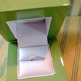 【LAPAGE(ラパージュ)の口コミ】 目立つデザインではなく、シンプルに見えるものを探していました。とはい…