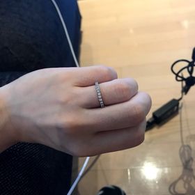 【ハリー・ウィンストン(Harry Winston)の口コミ】 シンプルな結婚指輪よりデザイン性が高いものを探してました、エンゲージ…