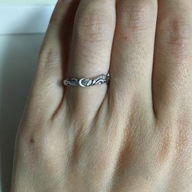 【Bloody Mary(ブラッディマリー)】の口コミ もともと私が好きなブランドだったのとデザインの良さ。
そして人が持って...