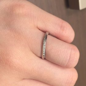 【BRIDGE(ブリッジ)の口コミ】 正面からだけでなくサイドからでもダイヤの輝きがしっかりと確認できるの…