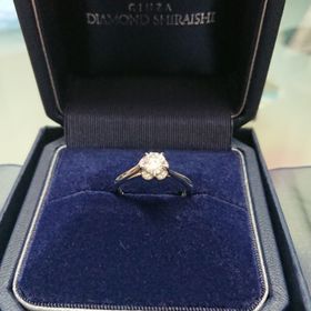 【銀座ダイヤモンドシライシの口コミ】 プロポーズで花束をもらったので、婚約指輪も花束ブーケの形にしました！…