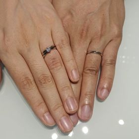 【AMOUR AMULET(アムール・アミュレット)の口コミ】 自然に毎日つけられる華奢なデザインを探していました。こちらのブランド…