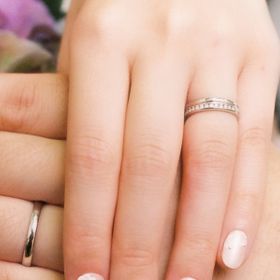 【ティファニー(Tiffany & Co.)の口コミ】 婚約指輪でティファニーセッティングのダイヤの指輪を買う予定でしたが、…