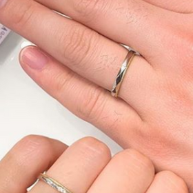 【CHER LUV(シェールラブ)の口コミ】 たくさん試着した中で、2人がいいねってなったのはこのリングでした。
「A…