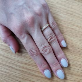 【ENUOVE(イノーヴェ)の口コミ】 沢山の種類を見比べましたが、ミル打ちのデザインが好みでこちらを選びま…