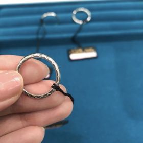 【Lili Bridal(リリーブライダル)】の口コミ 彼女が気に入っていた指輪で、可愛いデザインが特に気に入ったポイントだっ...