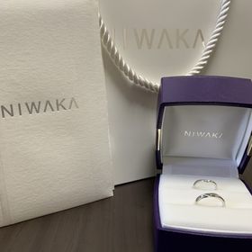 【俄(にわか)の口コミ】 店内をぐるぐると回りながら、指輪をはめては外してを繰り返して、候補を…