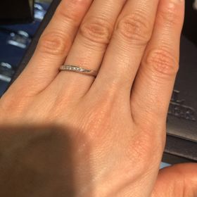 【ROYAL ASSCHER(ロイヤル・アッシャー)の口コミ】 ダイヤモンドとプラチナの輝きが本当に美しく、つけ心地も良かったです。
…