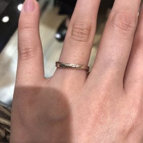 【杢目金屋(もくめがねや)の口コミ】 木目柄のデザインが他の人とは被らず個性的でおしゃれだと思いました。ま…