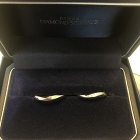 【銀座ダイヤモンドシライシの口コミ】 結婚指輪なので、毎日付けることを考えて、シンプルさを重視していました…
