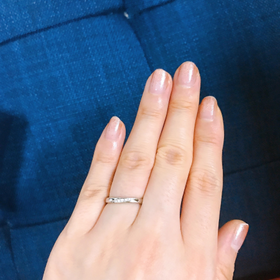 【ROYAL ASSCHER(ロイヤル・アッシャー)の口コミ】 シンプルで王道なデザインをずっと探していて、ブランドのストーリーから…