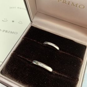 【アイプリモ(I-PRIMO)の口コミ】 婚約指輪と重ねづけができ、結婚指輪だけでも可愛く存在感のある、けれど…