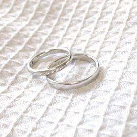【銀座ダイヤモンドシライシの口コミ】 シンプルなリングを探していました。ブランドはダイヤモンドシライシにき…