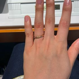 【銀座ダイヤモンドシライシの口コミ】 普段からアクセサリーはゴールドばかりなので、プラチナには違和感がある…