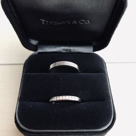 【ティファニー(Tiffany & Co.)の口コミ】 婚約指輪がないかわりに、結婚指輪はいいものを、と思ってました。誕生石…
