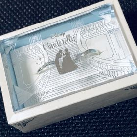 【Disney Cinderella(ディズニー シンデレラ)の口コミ】 彼がディズニーが好きでディズニーがモチーフになった指輪がいいとの希望…